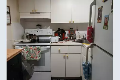 606 W 81st St #402, Hialeah, FL 33014 - Photo 3