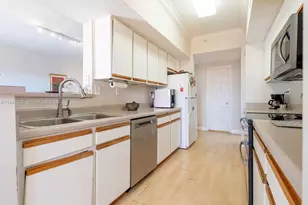 11700 SW 2nd St, Pembroke Pines, FL 33025 - Photo 11