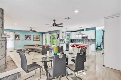 11201 NW 4th Court, Plantation, FL 33325 - Photo 19