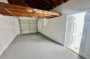 11925 NW 3rd Ave, Miami, FL 33168 - Photo 15