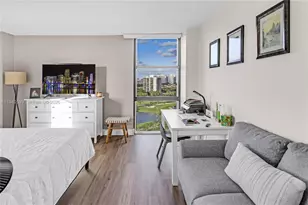 20301 W Country Club Dr, Aventura, FL 33180 - Photo 35