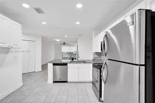 4183 Crystal Lake Dr, Deerfield Beach, FL 33064 - Photo 11