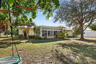 1261 SE Mendavia Ave, Port Saint Lucie, FL 34952 - Photo 15