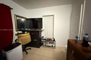 303 NE 187th St, Miami, FL 33179 - Photo 11