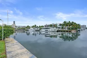 401 Golden Isles Dr, Hallandale Beach, FL 33009 - Photo 39