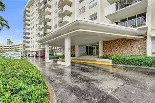 401 Golden Isles Dr, Hallandale Beach, FL 33009 - Photo 37