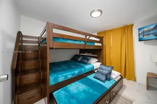 810 NW 21st Ct, Miami, FL 33125 - Photo 11