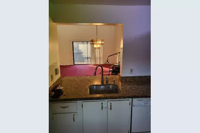 302 E Lakeview Dr E #302, Royal Palm Beach, FL 33411 - Photo 3