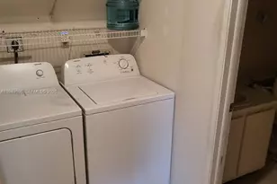 302 E Lakeview Dr E, Royal Palm Beach, FL 33411 - Photo 7