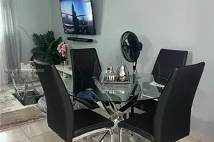 606 W 81st St, Hialeah, FL 33014 - Photo 9