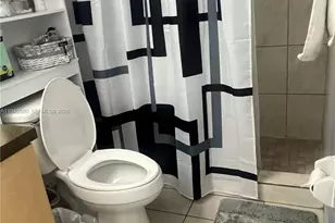 606 W 81st St, Hialeah, FL 33014 - Photo 11