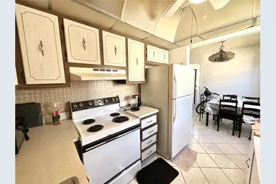 371 Burgundy H #H, Delray Beach, FL 33484 - Photo 9