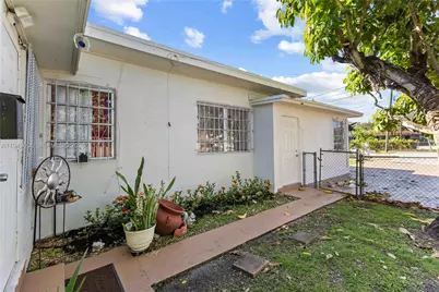 8031 NW 12th Ct, Miami, FL 33147 - Photo 5