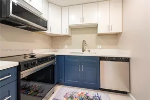 13250 SW 7th Ct, Pembroke Pines, FL 33027 - Photo 9