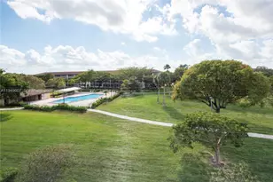 13250 SW 7th Ct, Pembroke Pines, FL 33027 - Photo 15