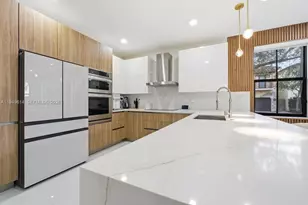 7026 NW 103rd Pl, Doral, FL 33178 - Photo 9