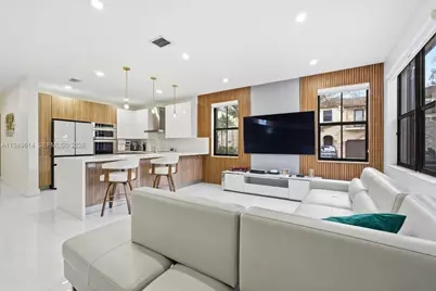 7026 NW 103rd Pl, Doral, FL 33178 - Photo 7