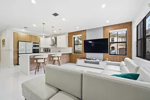 7026 NW 103rd Pl, Doral, FL 33178 - Photo 7