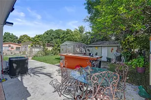 901 NW 34th Ave, Miami, FL 33125 - Photo 17