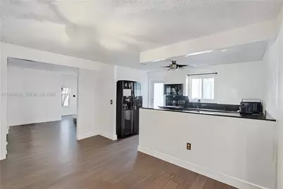 901 NW 34th Ave, Miami, FL 33125 - Photo 35