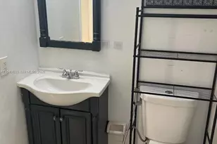 5580 W 26th Ct, Hialeah, FL 33016 - Photo 3