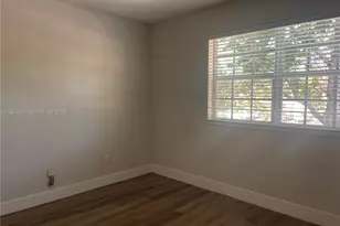 160 SW 117th Terrace, Pembroke Pines, FL 33025 - Photo 19