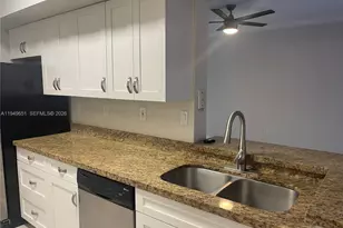160 SW 117th Terrace, Pembroke Pines, FL 33025 - Photo 5