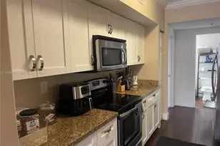 160 SW 117th Terrace, Pembroke Pines, FL 33025 - Photo 3