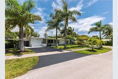 2075 S Hibiscus Dr, North Miami, FL 33181 - Photo 3