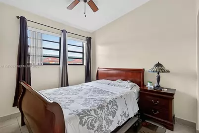 2224 W 53rd Pl #2224, Hialeah, FL 33016 - Photo 23