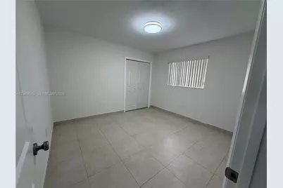 425 E 17th St #Rear, Hialeah, FL 33010 - Photo 15