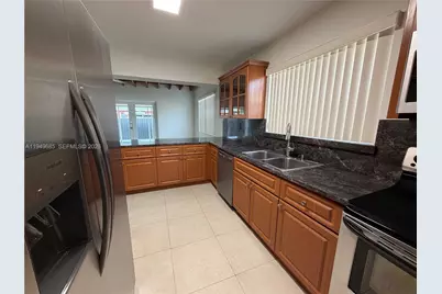 425 E 17th St #Rear, Hialeah, FL 33010 - Photo 3