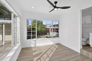 730 N 72nd Way, Hollywood, FL 33024 - Photo 29