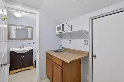 730 N 72nd Way, Hollywood, FL 33024 - Photo 55