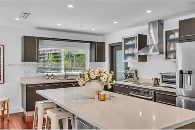 5516 Sardinia St, Coral Gables, FL 33146 - Photo 9