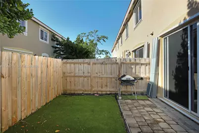 2432 SE 10th Ct, Homestead, FL 33035 - Photo 23