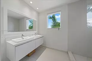 6402 NW 104th Path, Doral, FL 33178 - Photo 15