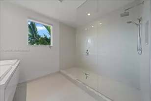 6402 NW 104th Path, Doral, FL 33178 - Photo 13