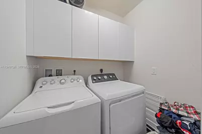 6402 NW 104th Path, Doral, FL 33178 - Photo 11