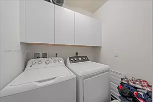 6402 NW 104th Path, Doral, FL 33178 - Photo 11