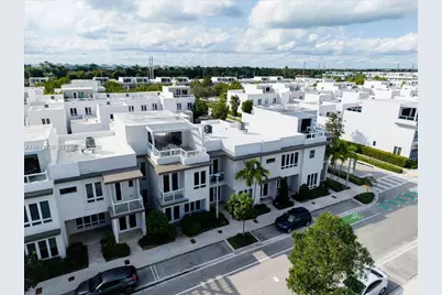 6402 NW 104th Path, Doral, FL 33178 - Photo 41