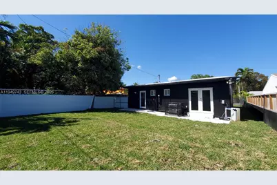 238 NW 45th St #0, Miami, FL 33127 - Photo 35