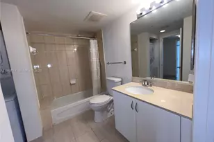 1750 N Bayshore Dr, Miami, FL 33132 - Photo 11