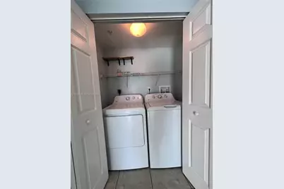 10885 NW 89th Ter #219, Doral, FL 33178 - Photo 9