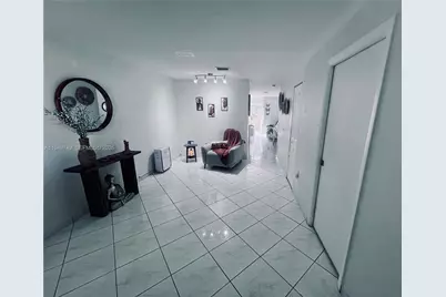 8851 NW 119th St #5221, Hialeah Gardens, FL 33018 - Photo 5