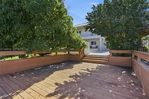 7935 NW 162nd St, Miami Lakes, FL 33016 - Photo 33