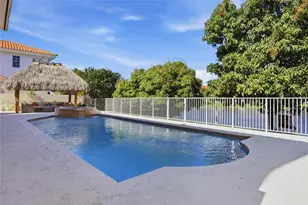 7935 NW 162nd St, Miami Lakes, FL 33016 - Photo 25