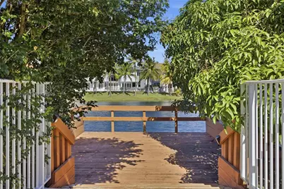 7935 NW 162nd St, Miami Lakes, FL 33016 - Photo 31