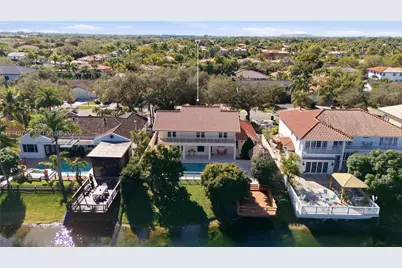 7935 NW 162nd St, Miami Lakes, FL 33016 - Photo 35