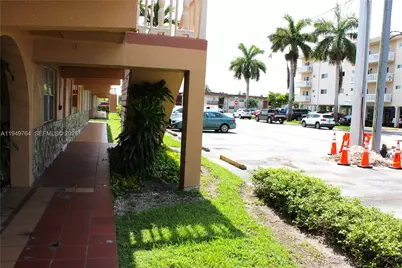 1154 W 35th St #221, Hialeah, FL 33012 - Photo 35
